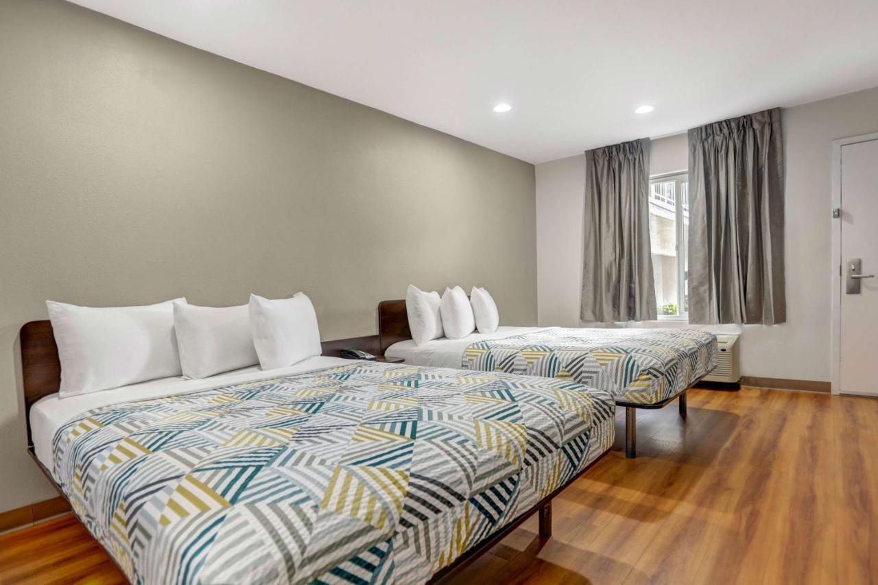 Hotel 6-la Mesa, Ca 2*