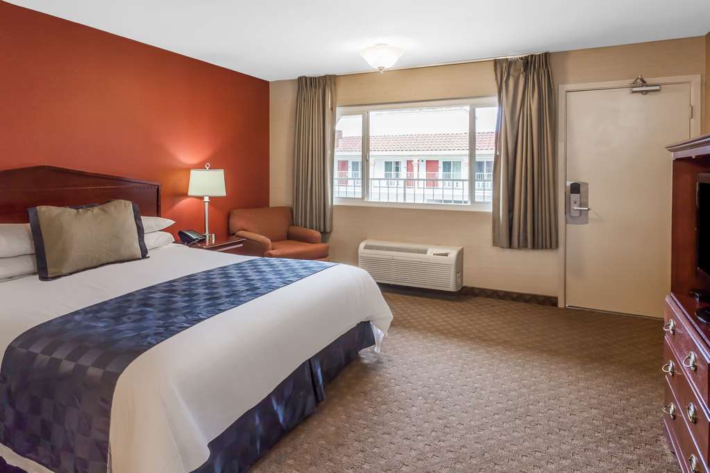 Hotel 6-la Mesa, Ca