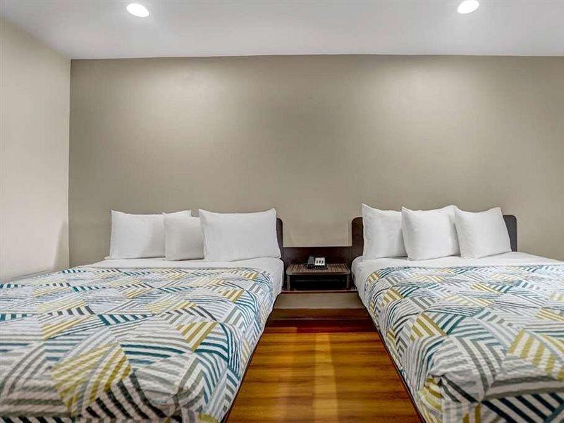 6-la Mesa, Ca Hotel La Mesa
