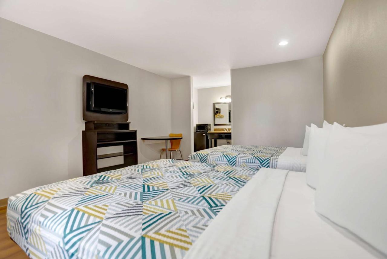 6-la Mesa, Ca Hotel 2*