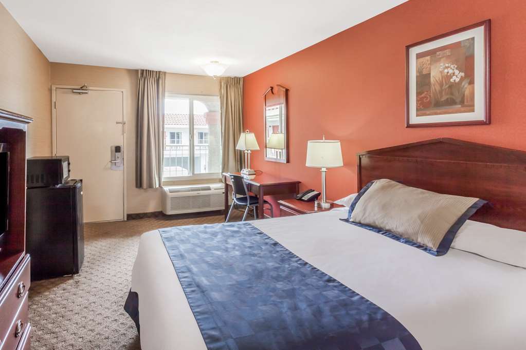 Hotel 6-la Mesa, Ca 2*