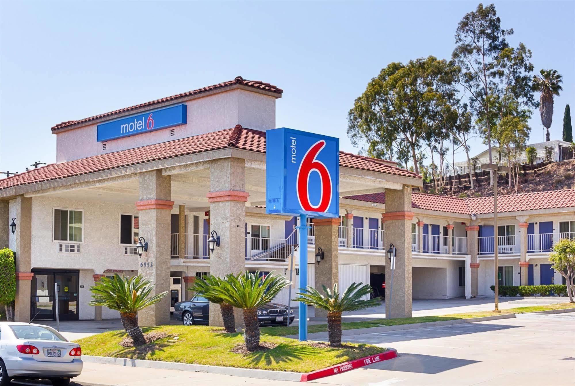 Hotel 6-la Mesa, Ca